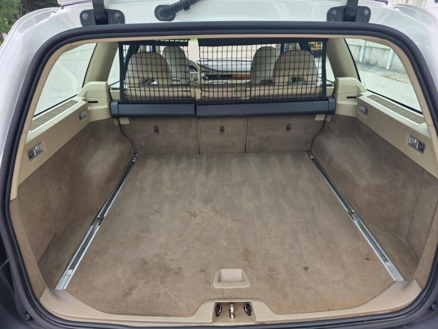 2010 Volvo XC70 4dr Wgn 3.0T w/Moonroof, available for sale in Dudley, Massachusetts | Zoom Auto Service. Dudley, Massachusetts 2010 Volvo XC70 4dr Wgn 3.0T w/Moonroof, available for sale in Dudley, Massachusetts | Zoom Auto Service. Dudley, Massachusetts
