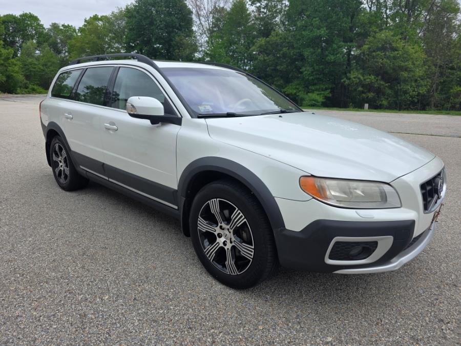 2010 Volvo XC70 4dr Wgn 3.0T w/Moonroof, available for sale in Dudley, Massachusetts | Zoom Auto Service. Dudley, Massachusetts 2010 Volvo XC70 4dr Wgn 3.0T w/Moonroof, available for sale in Dudley, Massachusetts | Zoom Auto Service. Dudley, Massachusetts