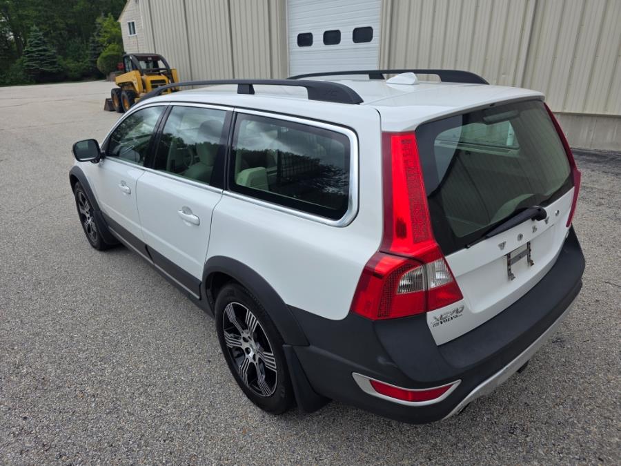 2010 Volvo XC70 4dr Wgn 3.0T w/Moonroof, available for sale in Dudley, Massachusetts | Zoom Auto Service. Dudley, Massachusetts 2010 Volvo XC70 4dr Wgn 3.0T w/Moonroof, available for sale in Dudley, Massachusetts | Zoom Auto Service. Dudley, Massachusetts