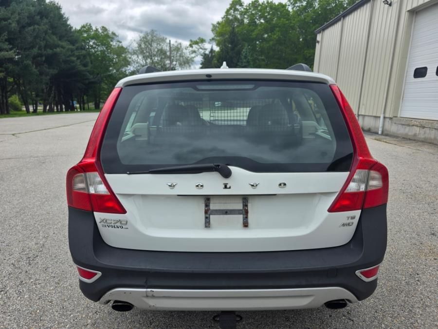 2010 Volvo XC70 4dr Wgn 3.0T w/Moonroof, available for sale in Dudley, Massachusetts | Zoom Auto Service. Dudley, Massachusetts 2010 Volvo XC70 4dr Wgn 3.0T w/Moonroof, available for sale in Dudley, Massachusetts | Zoom Auto Service. Dudley, Massachusetts