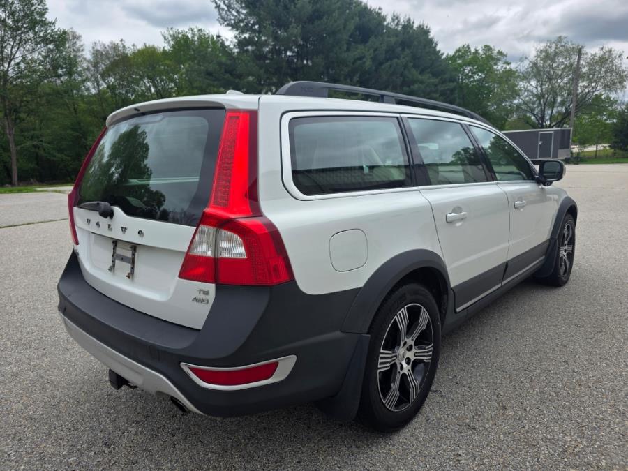 2010 Volvo XC70 4dr Wgn 3.0T w/Moonroof, available for sale in Dudley, Massachusetts | Zoom Auto Service. Dudley, Massachusetts 2010 Volvo XC70 4dr Wgn 3.0T w/Moonroof, available for sale in Dudley, Massachusetts | Zoom Auto Service. Dudley, Massachusetts