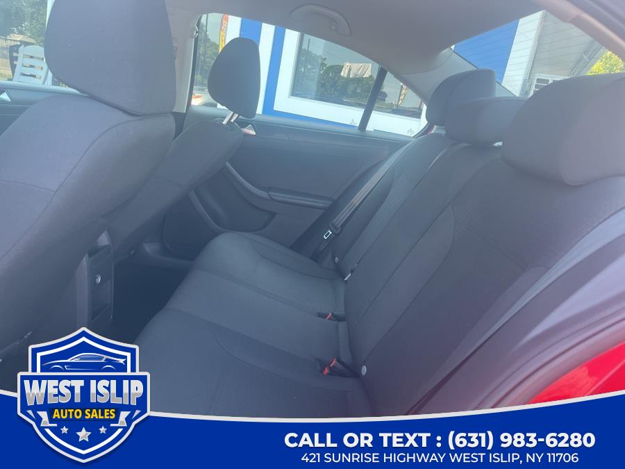 2015 Volkswagen Jetta Sedan 4dr Auto 2.0L S, available for sale in West Islip, New York | West Islip Auto Sales. West Islip, New York 2015 Volkswagen Jetta Sedan 4dr Auto 2.0L S, available for sale in West Islip, New York | West Islip Auto Sales. West Islip, New York