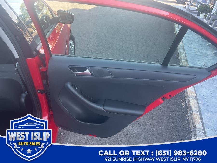 2015 Volkswagen Jetta Sedan 4dr Auto 2.0L S, available for sale in West Islip, New York | West Islip Auto Sales. West Islip, New York 2015 Volkswagen Jetta Sedan 4dr Auto 2.0L S, available for sale in West Islip, New York | West Islip Auto Sales. West Islip, New York
