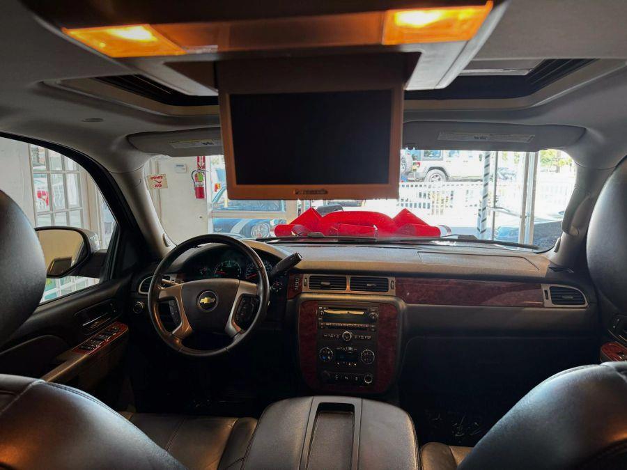 2012 Chevrolet Suburban 1500 LT Sport Utility 4D, available for sale in Santa Ana, California | K&T Motor LLC. Santa Ana, California 2012 Chevrolet Suburban 1500 LT Sport Utility 4D, available for sale in Santa Ana, California | K&T Motor LLC. Santa Ana, California