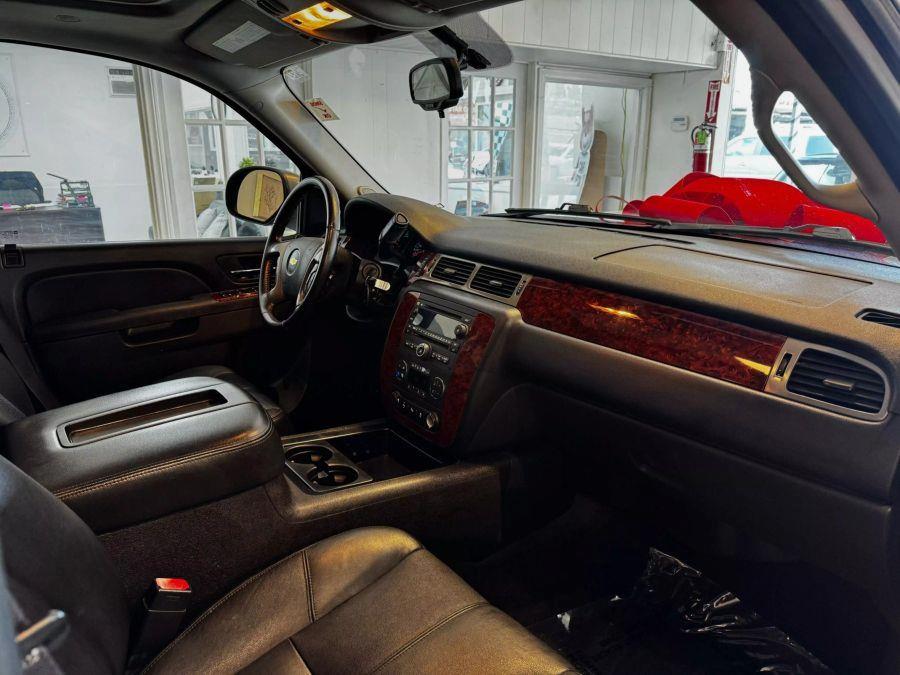 2012 Chevrolet Suburban 1500 LT Sport Utility 4D, available for sale in Santa Ana, California | K&T Motor LLC. Santa Ana, California 2012 Chevrolet Suburban 1500 LT Sport Utility 4D, available for sale in Santa Ana, California | K&T Motor LLC. Santa Ana, California