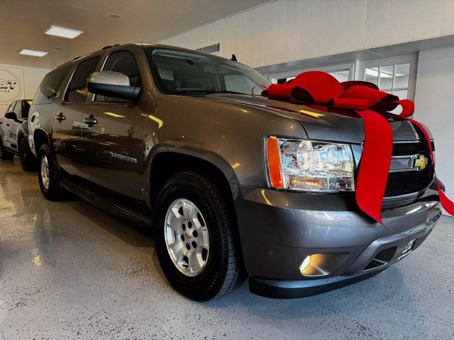 2012 Chevrolet Suburban 1500 LT Sport Utility 4D, available for sale in Santa Ana, California | K&T Motor LLC. Santa Ana, California 2012 Chevrolet Suburban 1500 LT Sport Utility 4D, available for sale in Santa Ana, California | K&T Motor LLC. Santa Ana, California