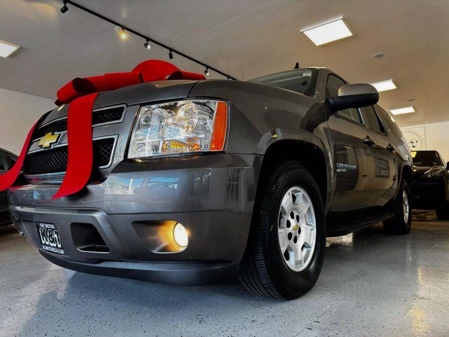 2012 Chevrolet Suburban 1500 LT Sport Utility 4D, available for sale in Santa Ana, California | K&T Motor LLC. Santa Ana, California 2012 Chevrolet Suburban 1500 LT Sport Utility 4D, available for sale in Santa Ana, California | K&T Motor LLC. Santa Ana, California