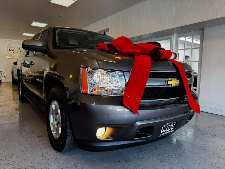 2012 Chevrolet Suburban 1500 LT Sport Utility 4D, available for sale in Santa Ana, California | K&T Motor LLC. Santa Ana, California 2012 Chevrolet Suburban 1500 LT Sport Utility 4D, available for sale in Santa Ana, California | K&T Motor LLC. Santa Ana, California