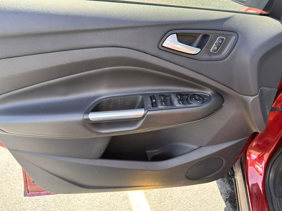 2016 Ford Escape SE Sport Utility 4D, available for sale in Rochester, New York | 5 Star Motor Group. Rochester, New York 2016 Ford Escape SE Sport Utility 4D, available for sale in Rochester, New York | 5 Star Motor Group. Rochester, New York