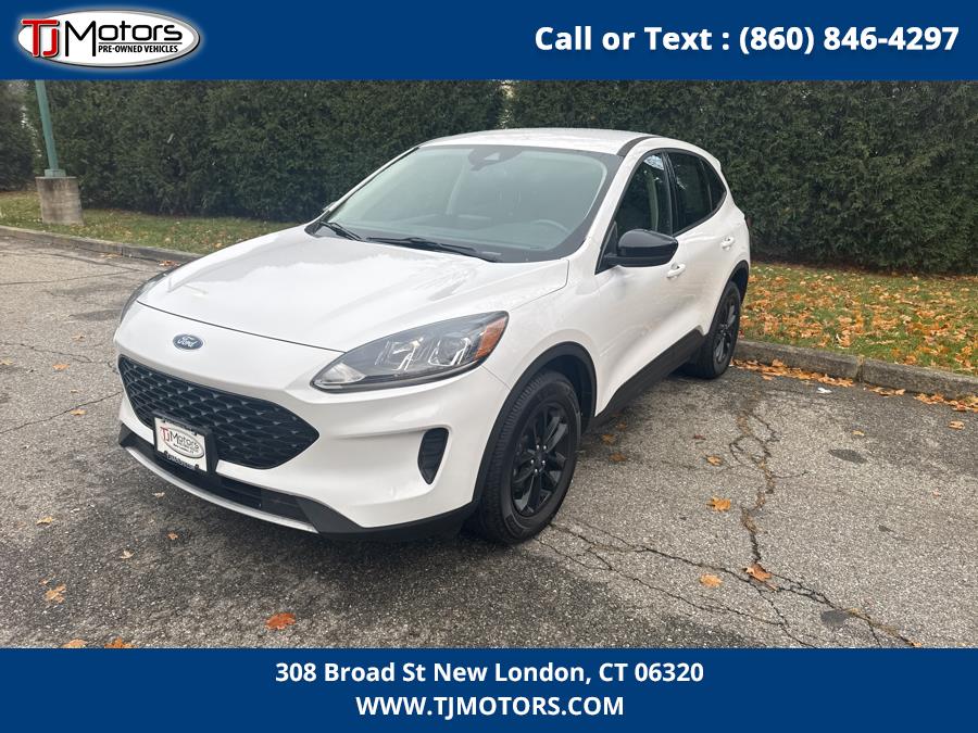 2020 Ford Escape SE Sport Hybrid AWD, available for sale in New London, Connecticut | TJ Motors LLC. New London, Connecticut 2020 Ford Escape SE Sport Hybrid AWD, available for sale in New London, Connecticut | TJ Motors LLC. New London, Connecticut