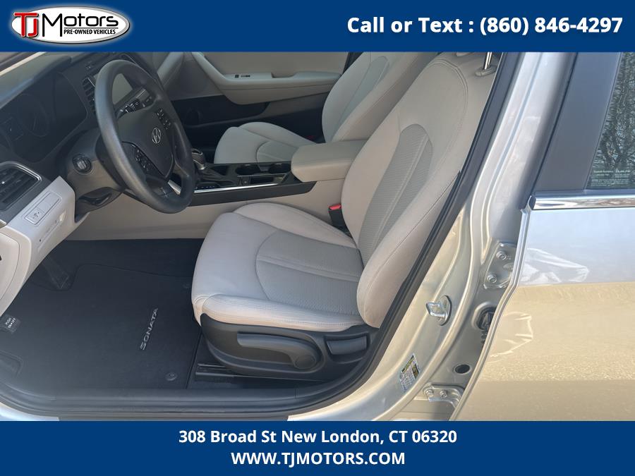 2017 Hyundai Sonata 2.4L SE, available for sale in New London, Connecticut | TJ Motors LLC. New London, Connecticut 2017 Hyundai Sonata 2.4L SE, available for sale in New London, Connecticut | TJ Motors LLC. New London, Connecticut