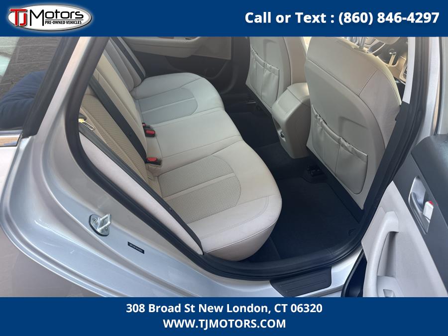 2017 Hyundai Sonata 2.4L SE, available for sale in New London, Connecticut | TJ Motors LLC. New London, Connecticut 2017 Hyundai Sonata 2.4L SE, available for sale in New London, Connecticut | TJ Motors LLC. New London, Connecticut