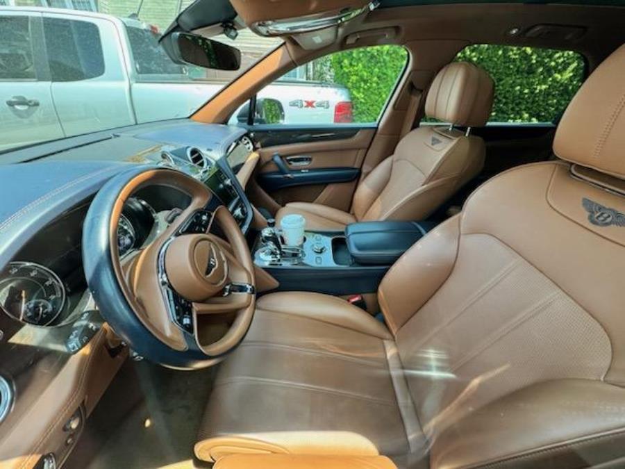 2019 Bentley Bentayga V8 AWD, available for sale in Shelton, Connecticut | Center Motorsports LLC. Shelton, Connecticut 2019 Bentley Bentayga V8 AWD, available for sale in Shelton, Connecticut | Center Motorsports LLC. Shelton, Connecticut