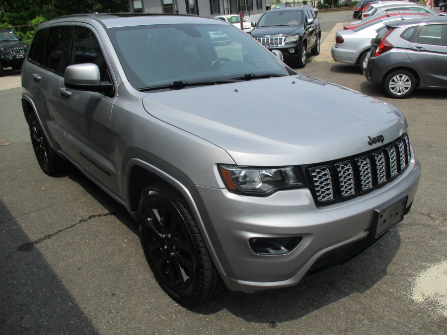 2017 Jeep Grand Cherokee Altitude 4x4 *Ltd Avail*, available for sale in Meriden, Connecticut | Cos Central Auto. Meriden, Connecticut 2017 Jeep Grand Cherokee Altitude 4x4 *Ltd Avail*, available for sale in Meriden, Connecticut | Cos Central Auto. Meriden, Connecticut