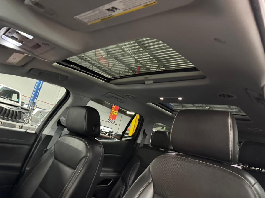 2022 GMC Acadia AWD 4dr SLT, available for sale in West Babylon , New York | MP Motors Inc. West Babylon , New York 2022 GMC Acadia AWD 4dr SLT, available for sale in West Babylon , New York | MP Motors Inc. West Babylon , New York
