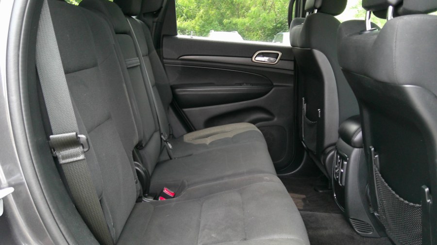2017 Jeep Grand Cherokee Laredo 4x4, available for sale in Yantic, Connecticut | Yantic Auto Center. Yantic, Connecticut 2017 Jeep Grand Cherokee Laredo 4x4, available for sale in Yantic, Connecticut | Yantic Auto Center. Yantic, Connecticut