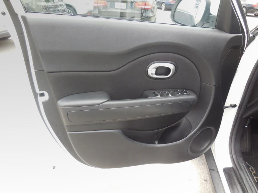 2017 Kia Soul Base Manual, available for sale in Hawaiian Gardens, California | Luxe Motors. Hawaiian Gardens, California 2017 Kia Soul Base Manual, available for sale in Hawaiian Gardens, California | Luxe Motors. Hawaiian Gardens, California