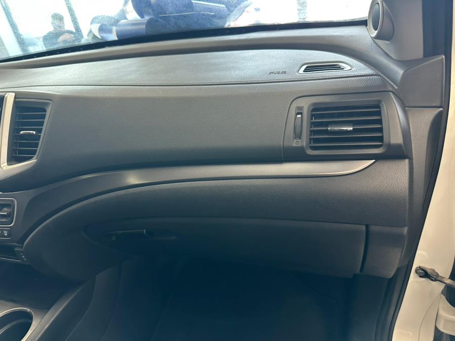 2018 Honda Pilot EX-L 2WD, available for sale in Inwood, New York | 5 Towns Drive. Inwood, New York 2018 Honda Pilot EX-L 2WD, available for sale in Inwood, New York | 5 Towns Drive. Inwood, New York