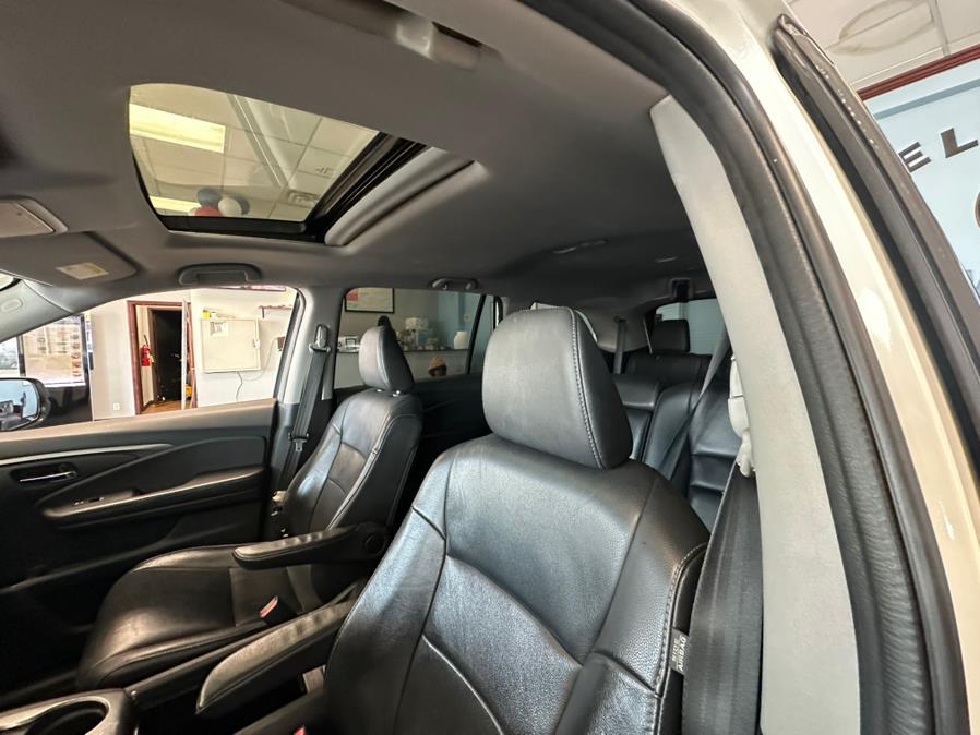 2018 Honda Pilot EX-L 2WD, available for sale in Inwood, New York | 5 Towns Drive. Inwood, New York 2018 Honda Pilot EX-L 2WD, available for sale in Inwood, New York | 5 Towns Drive. Inwood, New York