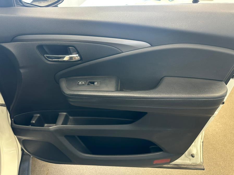 2018 Honda Pilot EX-L 2WD, available for sale in Inwood, New York | 5 Towns Drive. Inwood, New York 2018 Honda Pilot EX-L 2WD, available for sale in Inwood, New York | 5 Towns Drive. Inwood, New York