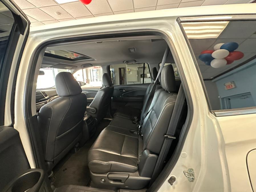 2018 Honda Pilot EX-L 2WD, available for sale in Inwood, New York | 5 Towns Drive. Inwood, New York 2018 Honda Pilot EX-L 2WD, available for sale in Inwood, New York | 5 Towns Drive. Inwood, New York