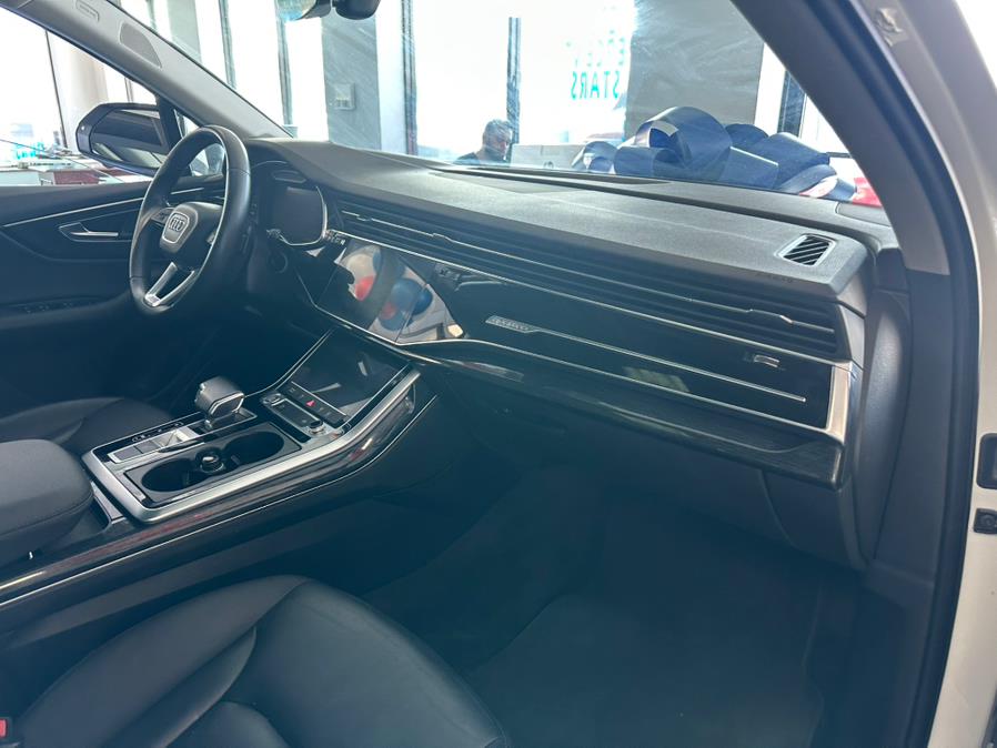 2020 Audi Q7 Premium Plus photo 30
