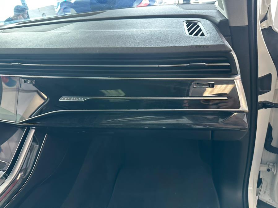 2020 Audi Q7 Premium Plus photo 33