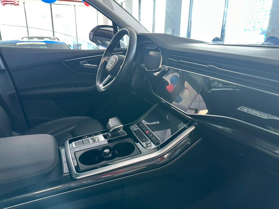 2020 Audi Q7 Premium Plus photo 34
