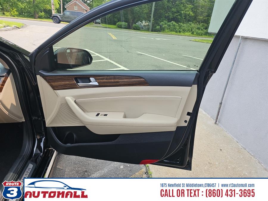 2016 Hyundai Sonata 4dr Sdn 2.4L Limited PZEV, available for sale in Middletown, Connecticut | RT 3 AUTO MALL LLC. Middletown, Connecticut 2016 Hyundai Sonata 4dr Sdn 2.4L Limited PZEV, available for sale in Middletown, Connecticut | RT 3 AUTO MALL LLC. Middletown, Connecticut