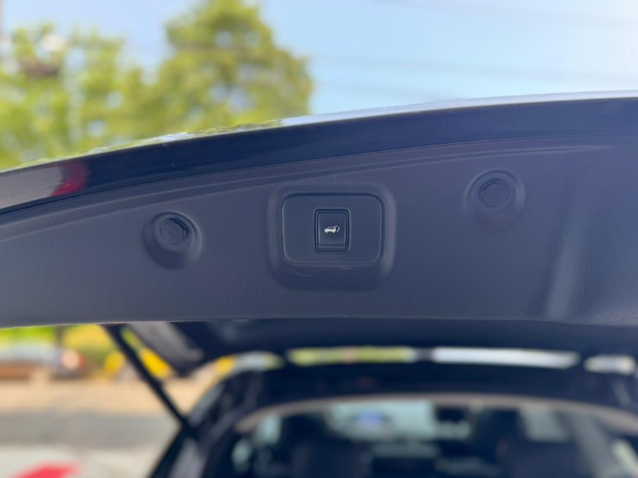 2019 Nissan Pathfinder 4x4 SL, available for sale in Irvington, New Jersey | Elis Motors Corp. Irvington, New Jersey 2019 Nissan Pathfinder 4x4 SL, available for sale in Irvington, New Jersey | Elis Motors Corp. Irvington, New Jersey