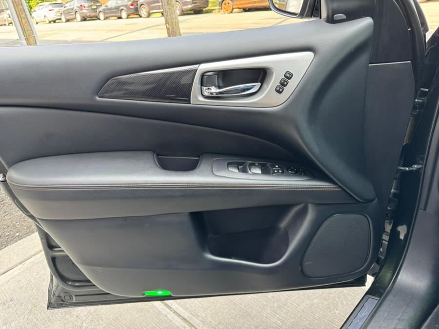 2019 Nissan Pathfinder 4x4 SL, available for sale in Irvington, New Jersey | Elis Motors Corp. Irvington, New Jersey 2019 Nissan Pathfinder 4x4 SL, available for sale in Irvington, New Jersey | Elis Motors Corp. Irvington, New Jersey