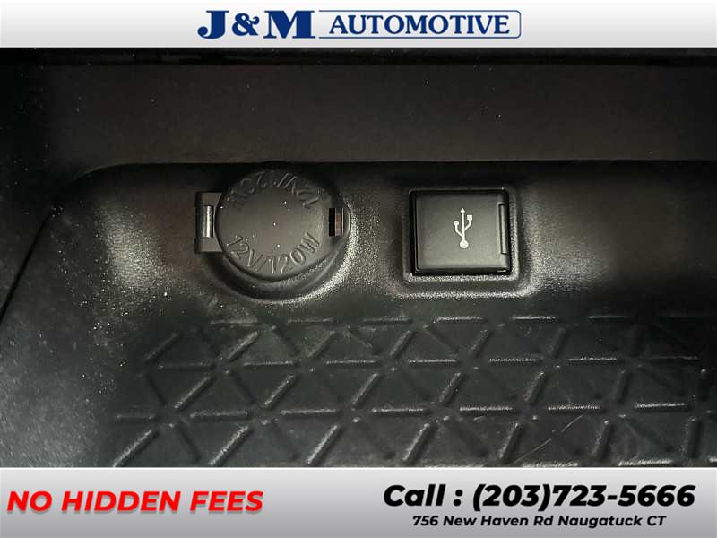 2022 Toyota Rav4 XLE, available for sale in Naugatuck, Connecticut | J&M Automotive Sls&Svc LLC. Naugatuck, Connecticut 2022 Toyota Rav4 XLE, available for sale in Naugatuck, Connecticut | J&M Automotive Sls&Svc LLC. Naugatuck, Connecticut