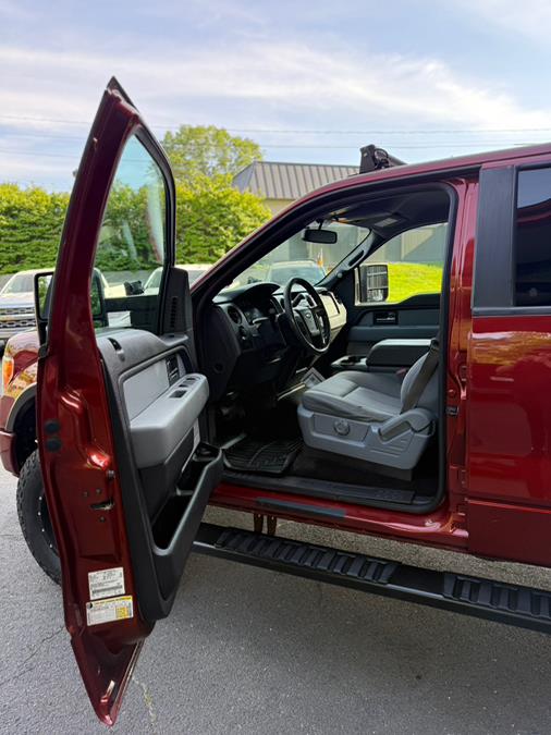 2014 Ford F-150 4WD SuperCrew 145" STX, available for sale in Windsor Locks, Connecticut | JANNA MOTORS LLC. Windsor Locks, Connecticut 2014 Ford F-150 4WD SuperCrew 145" STX, available for sale in Windsor Locks, Connecticut | JANNA MOTORS LLC. Windsor Locks, Connecticut