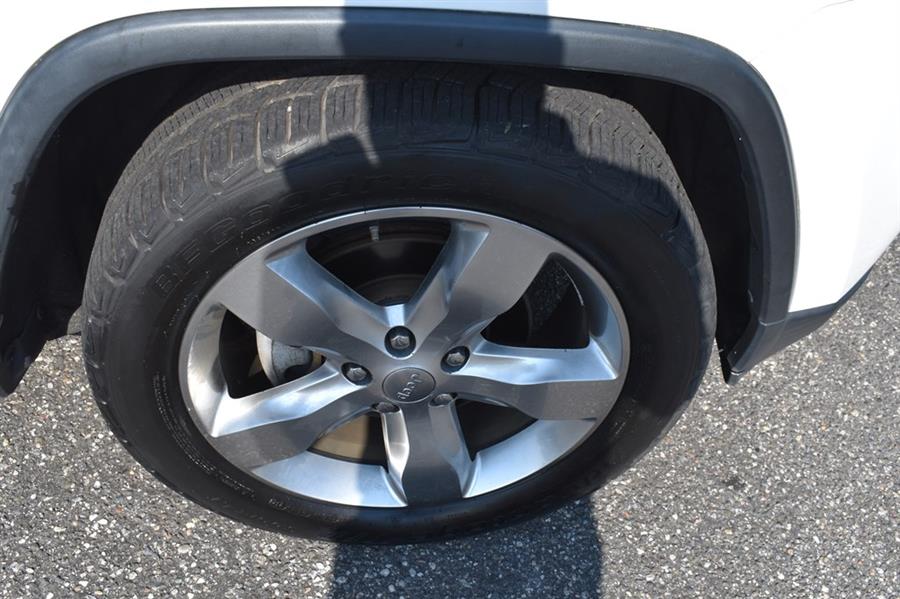 2013 Jeep Grand Cherokee LIMITED, available for sale in Patchogue, New York | 112 Auto Plaza. Patchogue, New York 2013 Jeep Grand Cherokee LIMITED, available for sale in Patchogue, New York | 112 Auto Plaza. Patchogue, New York