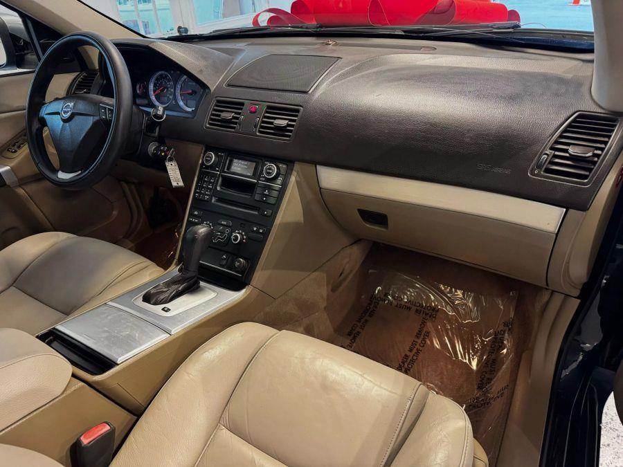 2013 Volvo Xc90 3.2 Sport Utility 4D, available for sale in Santa Ana, California | K&T Motor LLC. Santa Ana, California 2013 Volvo Xc90 3.2 Sport Utility 4D, available for sale in Santa Ana, California | K&T Motor LLC. Santa Ana, California