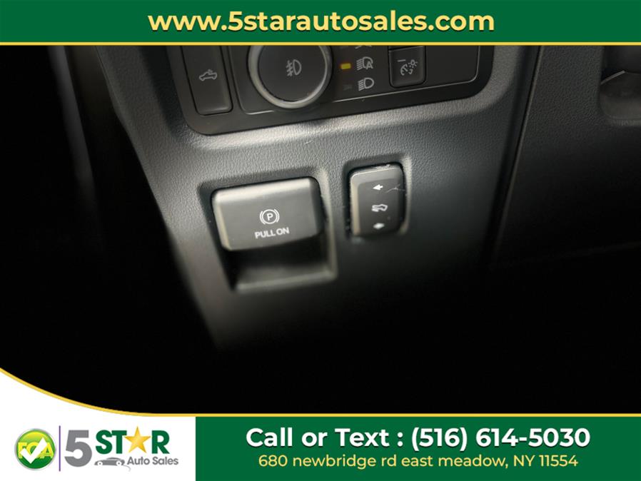 2022 Ford F-150 LARIAT 4WD SuperCrew 5.5'' Box, available for sale in East Meadow, New York | 5 Star Auto Sales Inc. East Meadow, New York 2022 Ford F-150 LARIAT 4WD SuperCrew 5.5'' Box, available for sale in East Meadow, New York | 5 Star Auto Sales Inc. East Meadow, New York