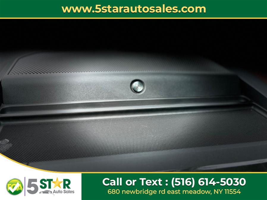 2022 Ford F-150 LARIAT 4WD SuperCrew 5.5'' Box, available for sale in East Meadow, New York | 5 Star Auto Sales Inc. East Meadow, New York 2022 Ford F-150 LARIAT 4WD SuperCrew 5.5'' Box, available for sale in East Meadow, New York | 5 Star Auto Sales Inc. East Meadow, New York