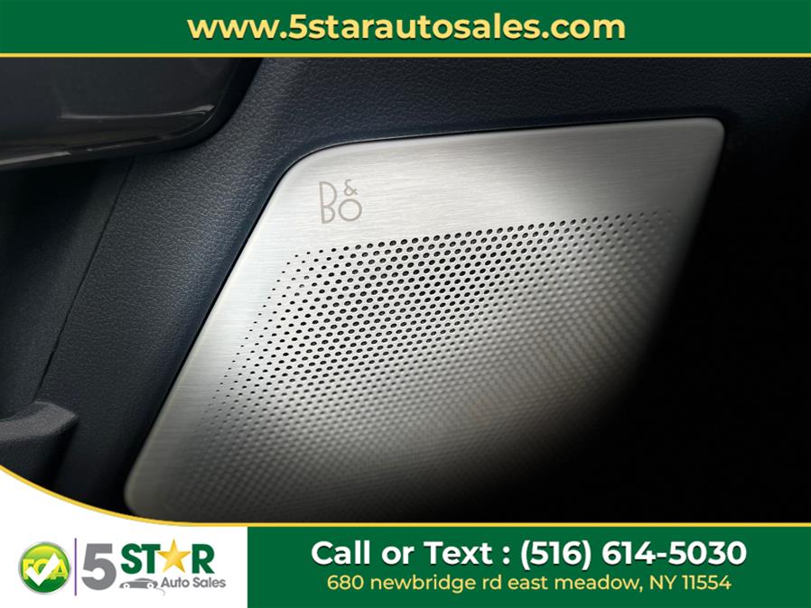2022 Ford F-150 LARIAT 4WD SuperCrew 5.5'' Box, available for sale in East Meadow, New York | 5 Star Auto Sales Inc. East Meadow, New York 2022 Ford F-150 LARIAT 4WD SuperCrew 5.5'' Box, available for sale in East Meadow, New York | 5 Star Auto Sales Inc. East Meadow, New York