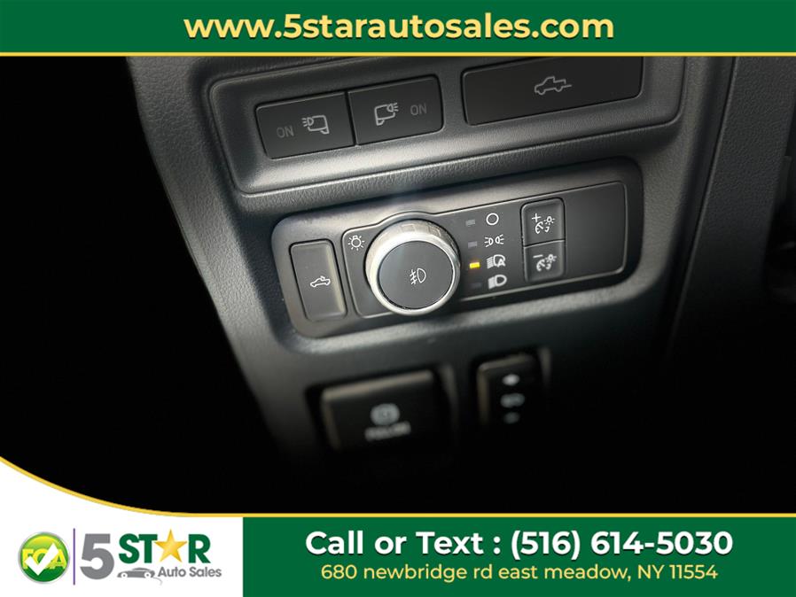 2022 Ford F-150 LARIAT 4WD SuperCrew 5.5'' Box, available for sale in East Meadow, New York | 5 Star Auto Sales Inc. East Meadow, New York 2022 Ford F-150 LARIAT 4WD SuperCrew 5.5'' Box, available for sale in East Meadow, New York | 5 Star Auto Sales Inc. East Meadow, New York