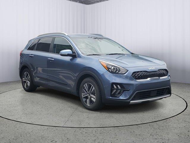 Used 2022 Kia Niro Plug-In Hybrid in Fort Myers, Florida | Carlux Fort Myers. Fort Myers, Florida