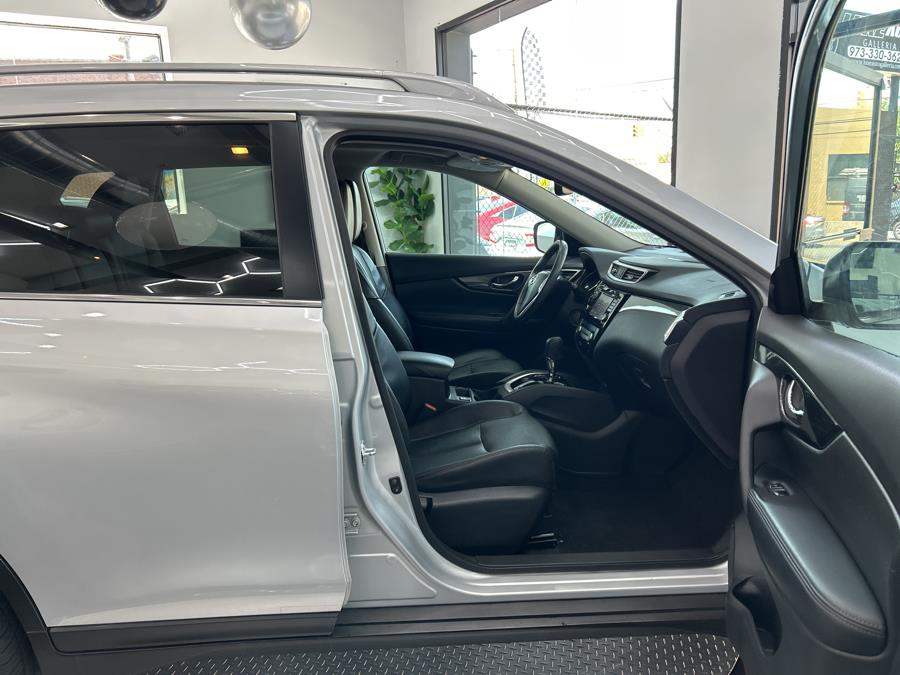 2016 Nissan Rogue AWD 4dr SL, available for sale in Jersey City, New Jersey | Luxe Auto Galleria. Jersey City, New Jersey 2016 Nissan Rogue AWD 4dr SL, available for sale in Jersey City, New Jersey | Luxe Auto Galleria. Jersey City, New Jersey