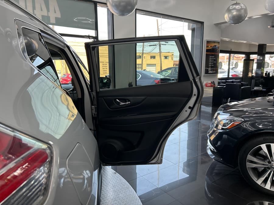 2016 Nissan Rogue AWD 4dr SL, available for sale in Jersey City, New Jersey | Luxe Auto Galleria. Jersey City, New Jersey 2016 Nissan Rogue AWD 4dr SL, available for sale in Jersey City, New Jersey | Luxe Auto Galleria. Jersey City, New Jersey
