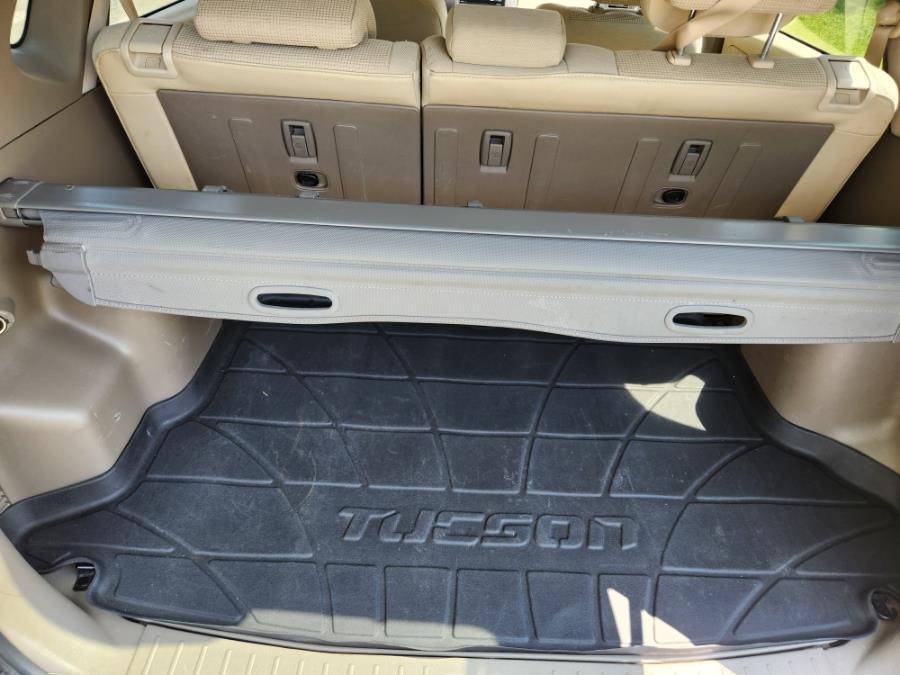 2008 Hyundai Tucson FWD 4dr I4 Man GLS, available for sale in West Babylon, New York | SGM Auto Sales. West Babylon, New York 2008 Hyundai Tucson FWD 4dr I4 Man GLS, available for sale in West Babylon, New York | SGM Auto Sales. West Babylon, New York