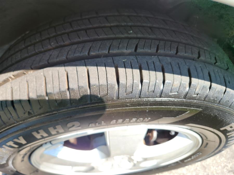 2008 Hyundai Tucson FWD 4dr I4 Man GLS, available for sale in West Babylon, New York | SGM Auto Sales. West Babylon, New York 2008 Hyundai Tucson FWD 4dr I4 Man GLS, available for sale in West Babylon, New York | SGM Auto Sales. West Babylon, New York