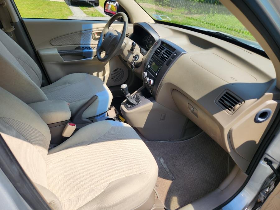 2008 Hyundai Tucson FWD 4dr I4 Man GLS, available for sale in West Babylon, New York | SGM Auto Sales. West Babylon, New York 2008 Hyundai Tucson FWD 4dr I4 Man GLS, available for sale in West Babylon, New York | SGM Auto Sales. West Babylon, New York