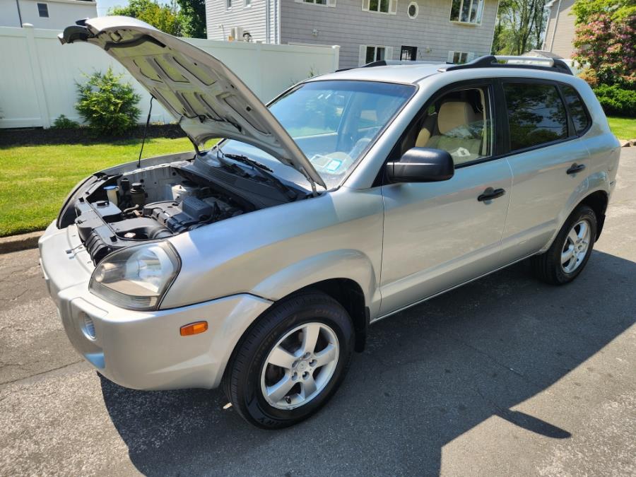 2008 Hyundai Tucson FWD 4dr I4 Man GLS, available for sale in West Babylon, New York | SGM Auto Sales. West Babylon, New York 2008 Hyundai Tucson FWD 4dr I4 Man GLS, available for sale in West Babylon, New York | SGM Auto Sales. West Babylon, New York