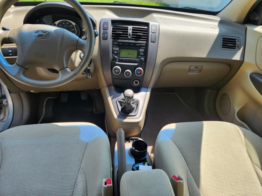 2008 Hyundai Tucson FWD 4dr I4 Man GLS, available for sale in West Babylon, New York | SGM Auto Sales. West Babylon, New York 2008 Hyundai Tucson FWD 4dr I4 Man GLS, available for sale in West Babylon, New York | SGM Auto Sales. West Babylon, New York