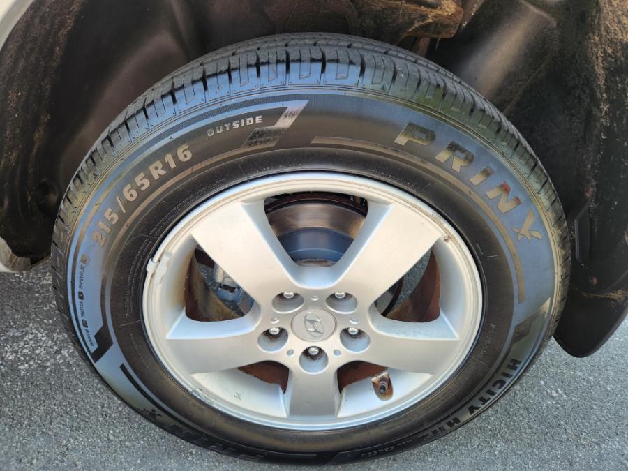 2008 Hyundai Tucson FWD 4dr I4 Man GLS, available for sale in West Babylon, New York | SGM Auto Sales. West Babylon, New York 2008 Hyundai Tucson FWD 4dr I4 Man GLS, available for sale in West Babylon, New York | SGM Auto Sales. West Babylon, New York