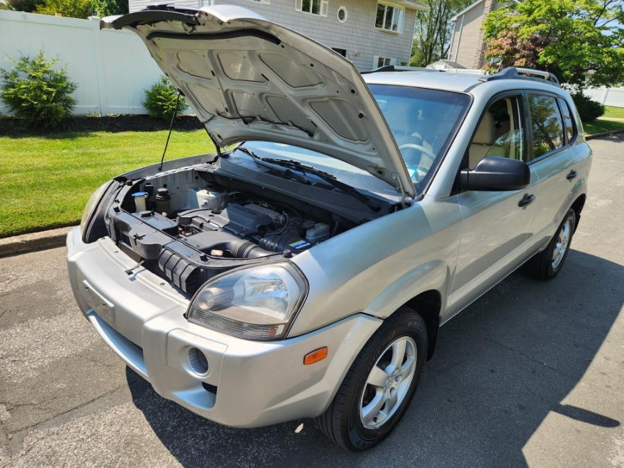 2008 Hyundai Tucson FWD 4dr I4 Man GLS, available for sale in West Babylon, New York | SGM Auto Sales. West Babylon, New York 2008 Hyundai Tucson FWD 4dr I4 Man GLS, available for sale in West Babylon, New York | SGM Auto Sales. West Babylon, New York