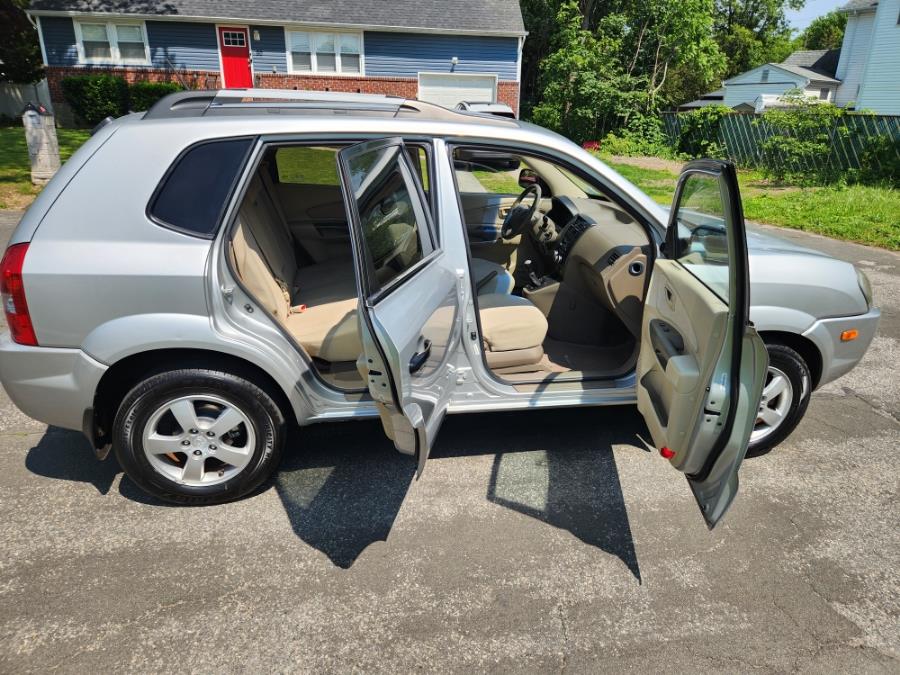 2008 Hyundai Tucson FWD 4dr I4 Man GLS, available for sale in West Babylon, New York | SGM Auto Sales. West Babylon, New York 2008 Hyundai Tucson FWD 4dr I4 Man GLS, available for sale in West Babylon, New York | SGM Auto Sales. West Babylon, New York